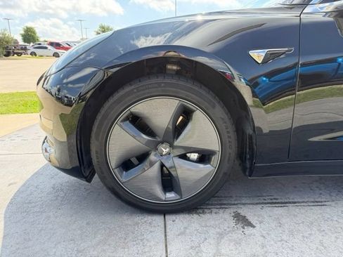 Used 2019 Tesla Model 3 RWD image 4