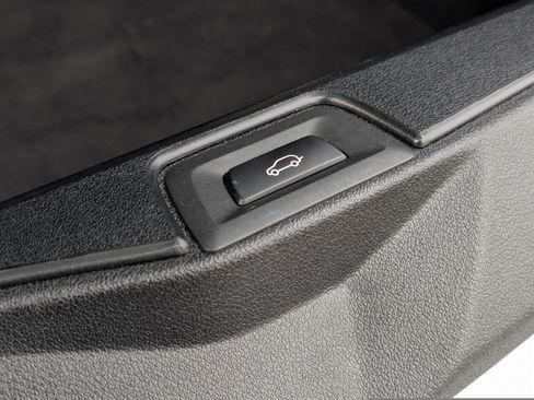 Used 2022 BMW X5 xDrive40i w/ M Sport Package image 53