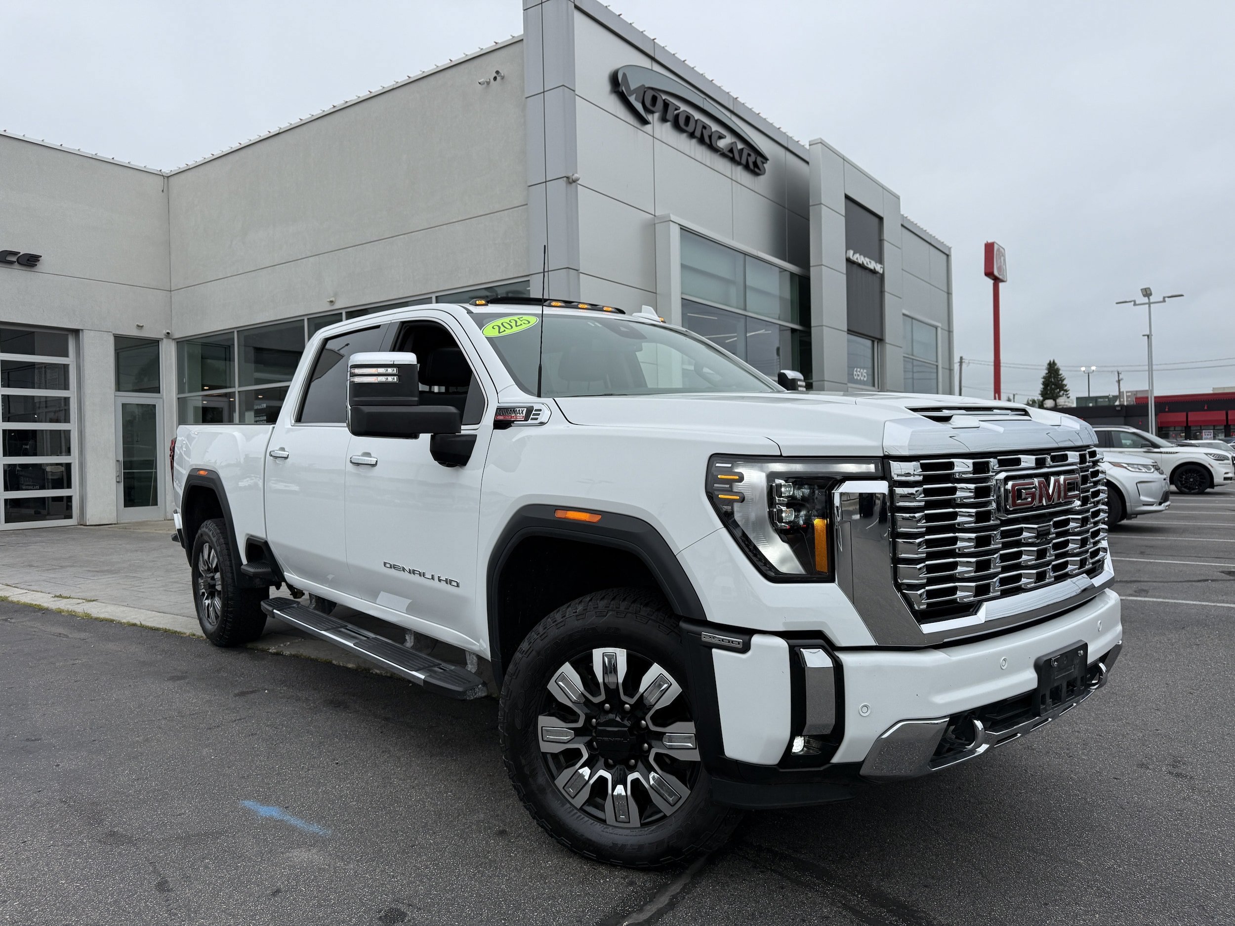 Used 2025 GMC Sierra 2500 Denali AWD/4WD image 6