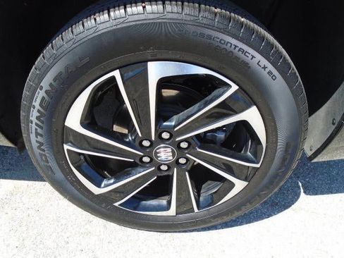 Used 2025 Buick Enclave Sport Touring AWD/4WD image 31