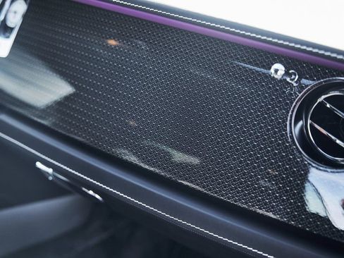 Used 2020 Rolls-Royce Wraith image 32