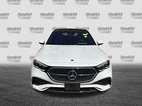 Used 2025 Mercedes-Benz E 350 4MATIC Sedan image 3