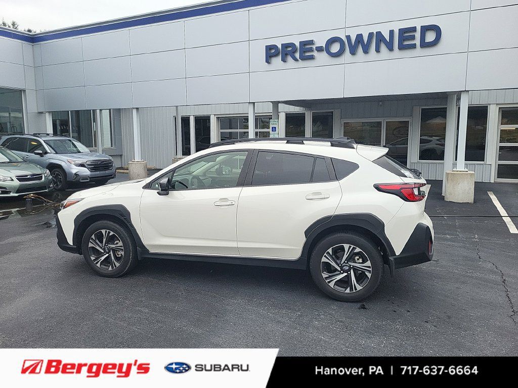 Used 2024 Subaru Crosstrek 2.0i Premium AWD/4WD image 2