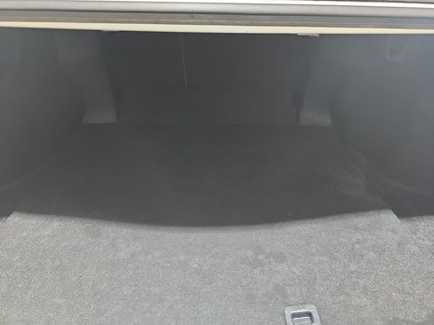 Used 2022 Toyota Camry LE FWD image 12