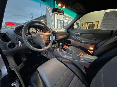 Used 2000 Porsche 911 Carrera image 12