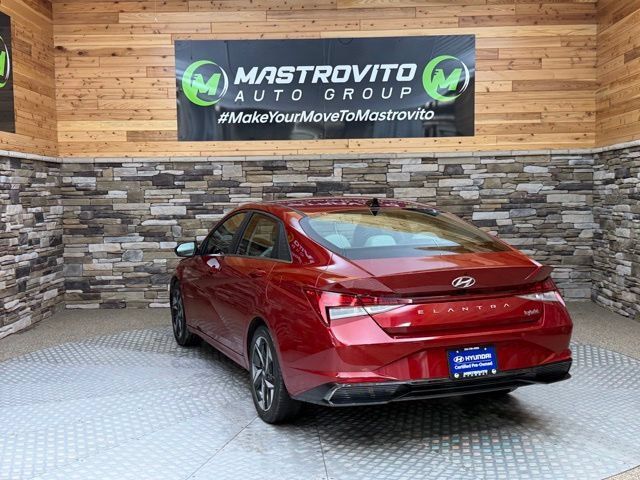 Certified 2023 Hyundai Elantra Limited w/ Preferred Accessory Package FWD image 7