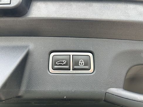 Used 2023 Kia Sorento SX image 45