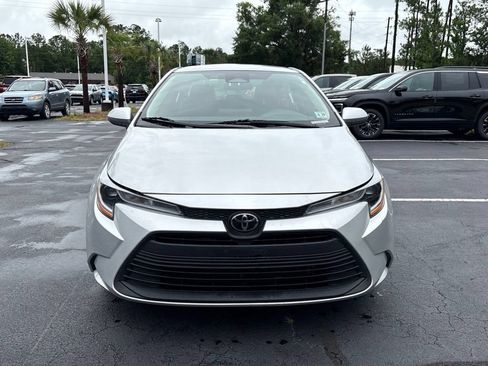 Used 2024 Toyota Corolla LE FWD image 2