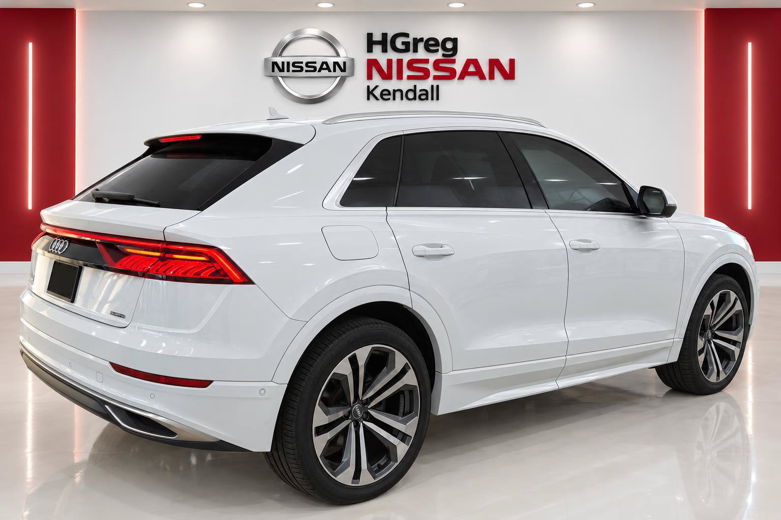 Used 2019 Audi Q8 Premium Plus AWD/4WD image 4