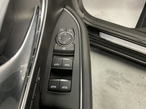 New 2026 Buick Envision Avenir image 16