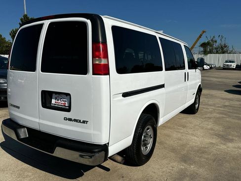 Used 2006 Chevrolet Express 3500 Passenger w/ LT Preferred Equipment Group RWD image 5