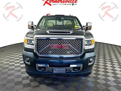 Used 2017 GMC Sierra 2500 Denali w/ Duramax Plus Package image 2