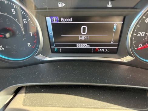 Used 2017 Chevrolet Malibu LT FWD image 39