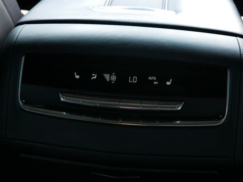 Used 2021 Cadillac Escalade Sport Platinum AWD/4WD image 12
