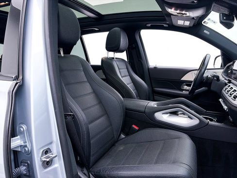 Used 2023 Mercedes-Benz GLE 450 4MATIC w/ AMG Line Exterior image 37