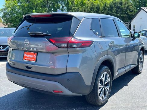 Used 2022 Nissan Rogue SV FWD image 11