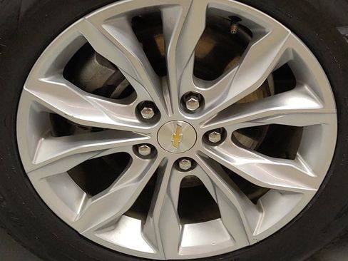 Used 2021 Chevrolet Malibu LT FWD image 31