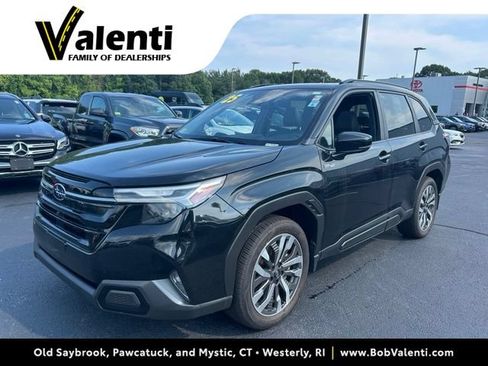 Used 2025 Subaru Forester Touring AWD/4WD image 1