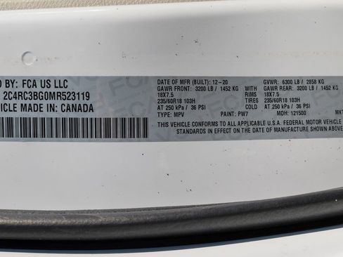 Used 2021 Chrysler Pacifica Touring-L AWD/4WD image 45