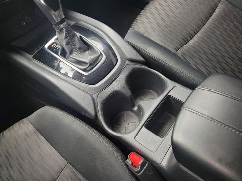 Used 2018 Nissan Rogue S AWD/4WD image 26