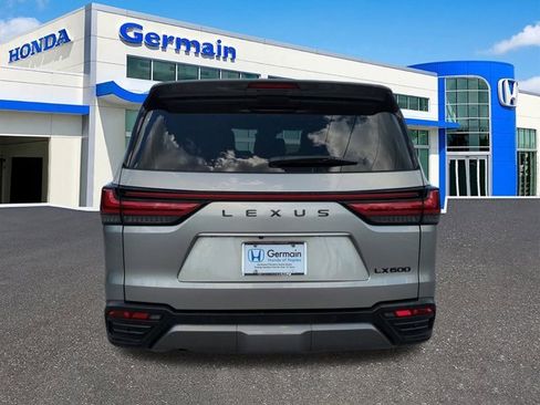 Used 2022 Lexus LX 600 4WD w/ Luxury Package image 6