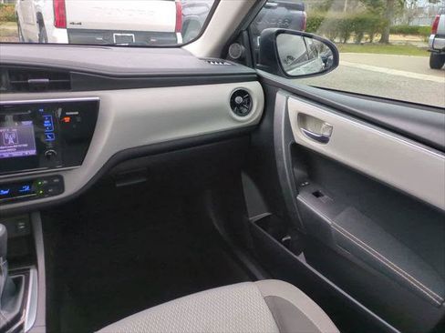 Certified 2017 Toyota Corolla LE image 16