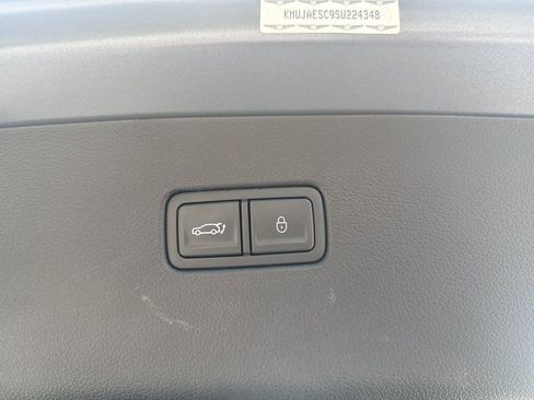 Used 2025 Genesis GV80 3.5T AWD/4WD image 34
