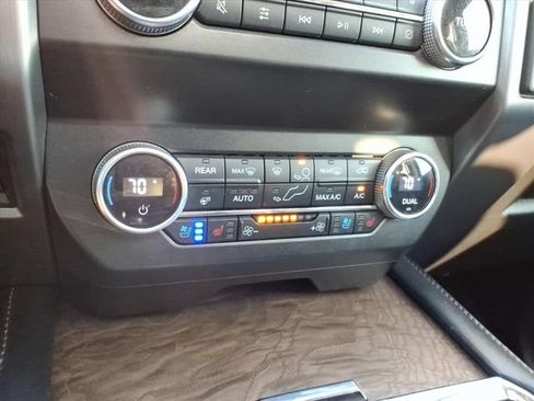 Used 2021 Ford Expedition Platinum AWD/4WD image 35