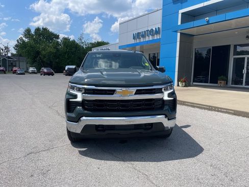 Used 2025 Chevrolet Silverado 1500 LT AWD/4WD image 3