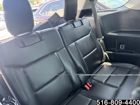 Used 2022 Ford Explorer XLT w/ Equipment Group 202A AWD/4WD image 33