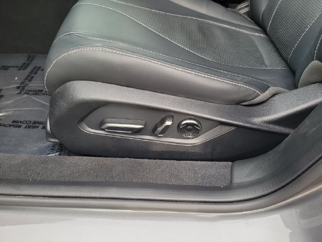 Used 2025 Acura TLX w/ Technology Package FWD image 11