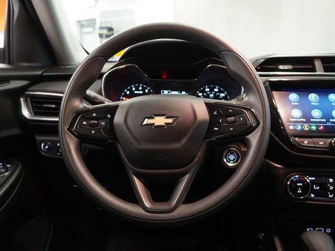 Used 2023 Chevrolet TrailBlazer LT w/ Convenience Package AWD/4WD image 17