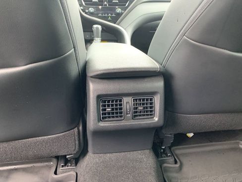 Used 2021 Toyota Camry XSE image 15