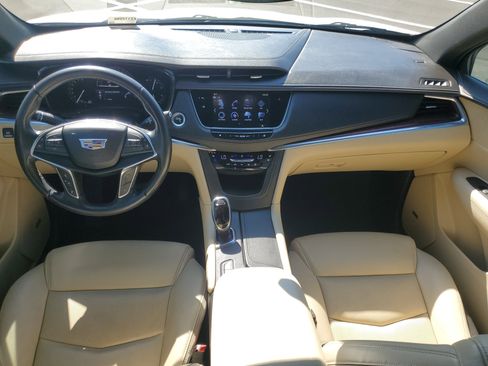 Used 2019 Cadillac XT5 Premium Luxury w/ Driver Assist Package image 13