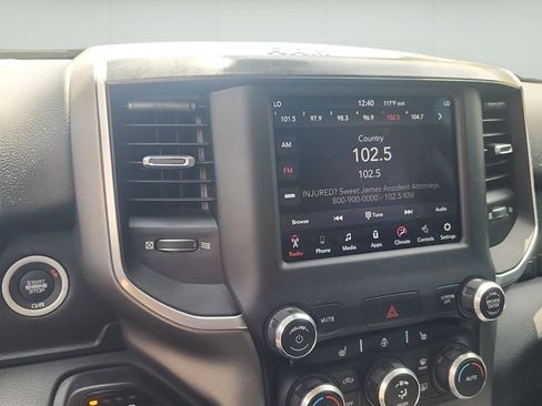 Used 2019 RAM 1500 Big Horn AWD/4WD image 11