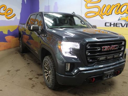 Used 2021 GMC Sierra 1500 AT4 w/ AT4 Preferred Package AWD/4WD image 2