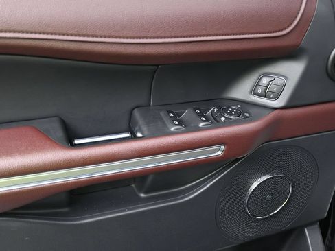 Certified 2024 Ford Expedition Limited AWD/4WD image 11