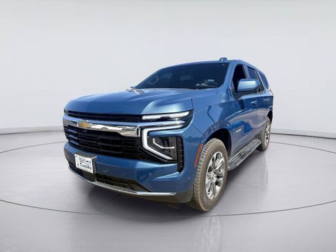 Used 2025 Chevrolet Tahoe LS RWD image 7