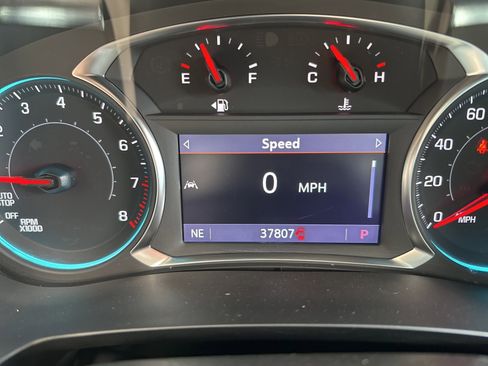 Used 2023 Chevrolet Traverse LT image 19