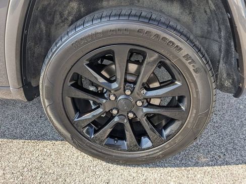 Used 2021 Jeep Grand Cherokee Laredo X AWD/4WD image 15