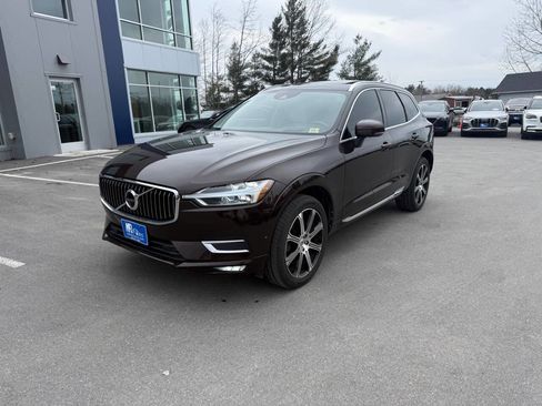 Used 2018 Volvo XC60 T6 Inscription w/ Luxury Seat Package image 2