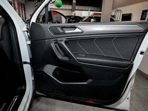 Used 2024 Volkswagen Tiguan SE R-Line image 26