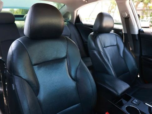 Used 2013 Hyundai Sonata Limited w/ Premium Pkg FWD image 16
