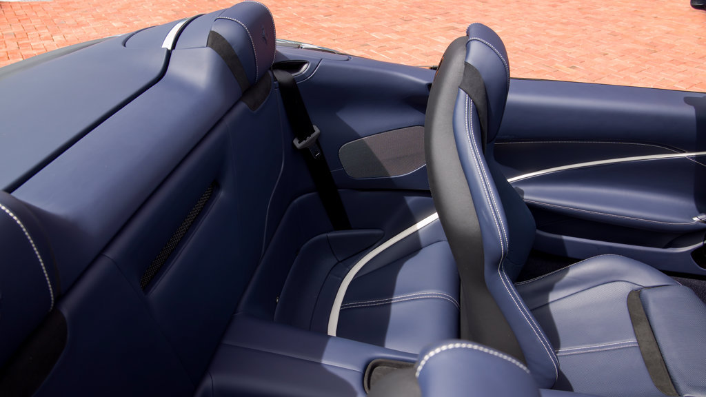 Certified 2026 Ferrari Roma Spider RWD image 28