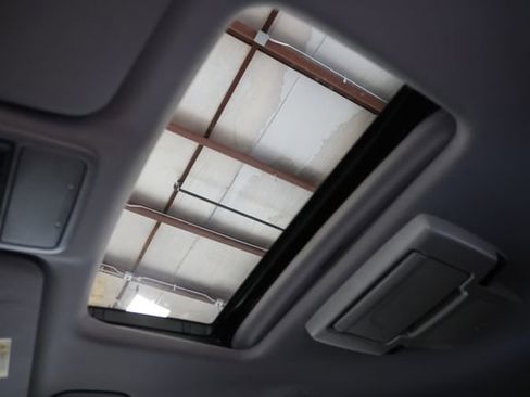 Used 2023 Honda Odyssey Elite image 19