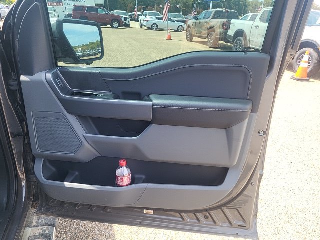 Used 2025 Ford F150 XLT w/ Equipment Group 302A MID RWD image 35