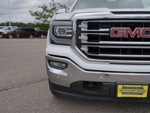 Used 2018 GMC Sierra 1500 SLT AWD/4WD image 3