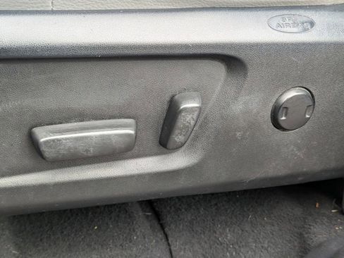 Used 2017 Toyota Tundra Limited w/ Limited Premium Package image 25