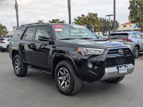 Used 2023 Toyota 4Runner TRD Off-Road Premium image 3