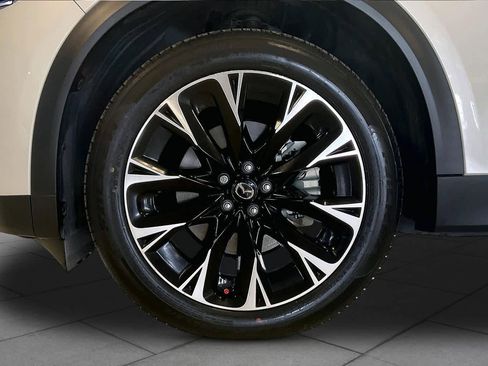 Used 2024 MAZDA CX-90 Plug-In Hybrid w/ Premium Plus AWD/4WD image 9